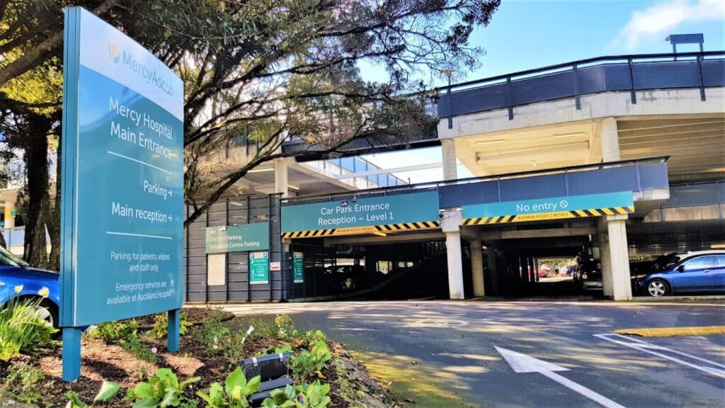 Mercy Ascot Hospital Epsom near Alexander Inn