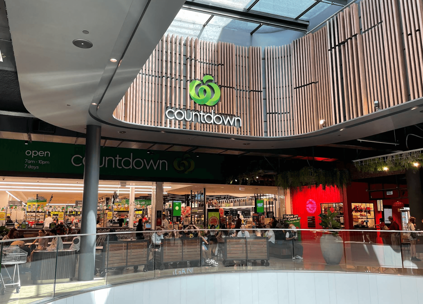 Woolworths Supermarket near Alexander Inn